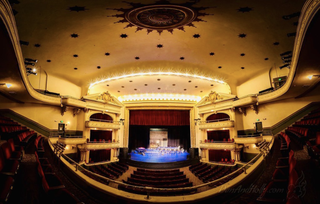 bijoutheatre's tweet image. We can't wait to fill these seats again. Stay strong #Knoxville. Continue to take care yourself and look after one another. 💙 

📸 : @josephshack