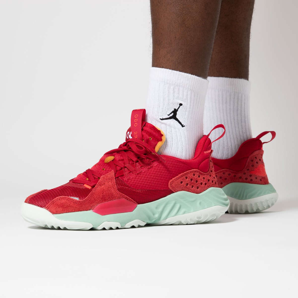 jordan delta on feet