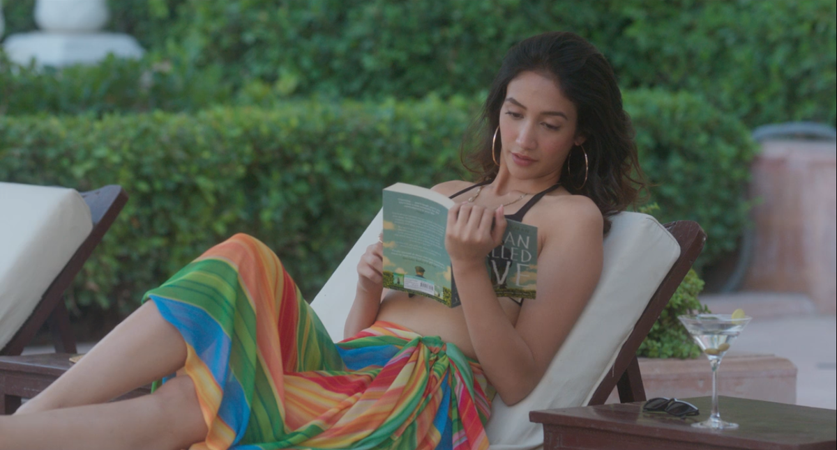 books_in_movies's tweet photo. Fredrik Backman's A Man Called Ove in #BandishBandits (S01E04).

#BooksInWebSeries https://t.co/V0arNcEHrh