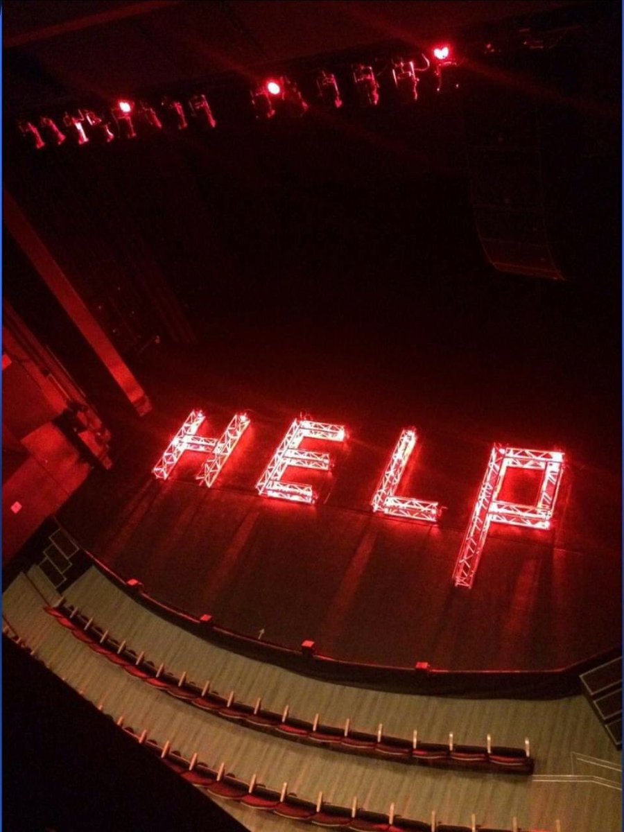 DJReadyD's tweet photo. This is the first protest of it’s kind in our country. Tonight our industry stand united as #SouthAfrica is being lit up in red. We are fighting for survival. #LightSaRed https://t.co/xjfqz9wBg4