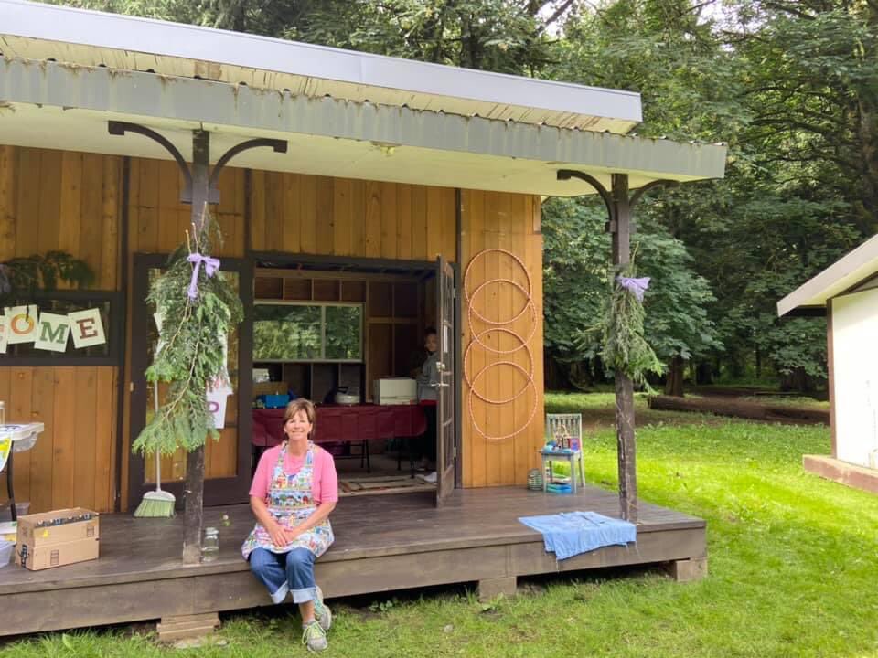 AandTequestrian's tweet photo. Tomorrow is the last day to sign up for art camp !!! 
Art camp is Monday to Friday next week and a great way to get outdoors and have some fun in our magical fairy forest 🧚‍♀️ 

Click on the link below to register today. 

https://t.co/FD3xRaakPn https://t.co/W3yub3QNAg