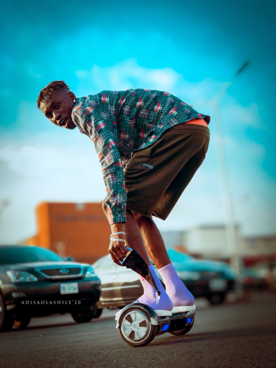 adisaolashile's tweet photo. Hey guys , your phone photographer is here again, I went to the mall to take random pictures today . I hope you all like, comment and retweet please 🙏🏻 https://t.co/eB1nko8h3d