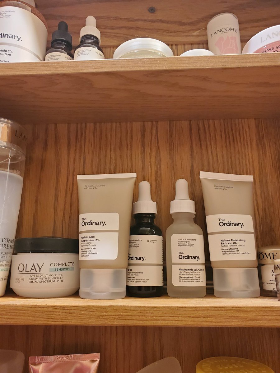 GMom2018's tweet photo. Slowly starting a new skin care regimen tonight! Just got my new #theordinary products in. Definitely going to document changes in my skin. https://t.co/bafkJX4ox6