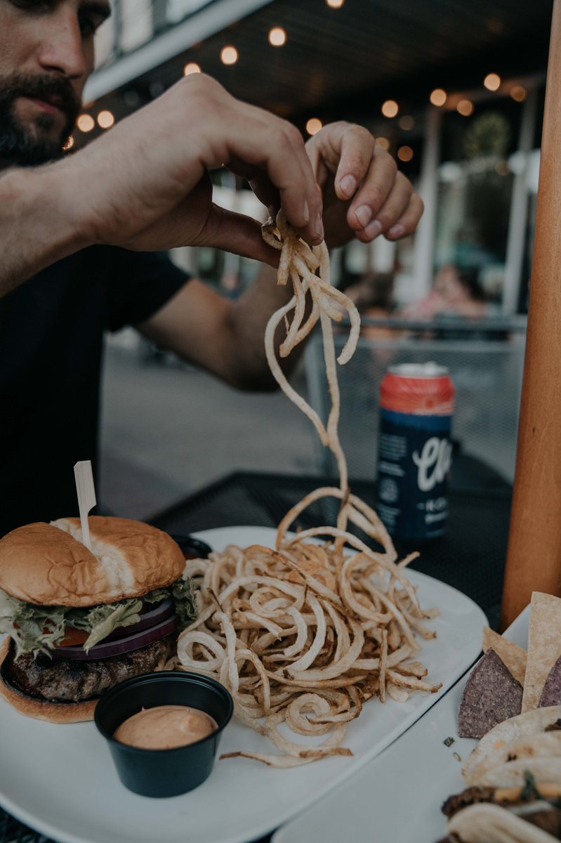 Feeling hungry? @kraftworkstaphouse is guaranteed to hit the spot 😳🤤