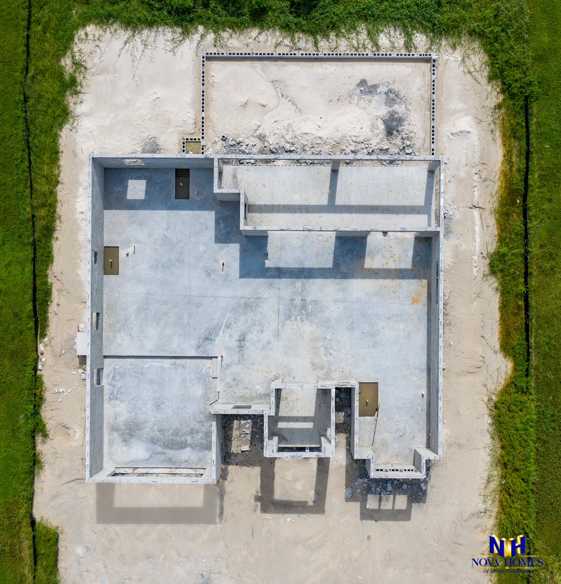 NovaHomesSF's tweet photo. Custom Bimini floor plan taking shape at Eagle Lakes Golf Club in Naples.
Planning on Building on Marco Island or Naples? We can help! Give us a call 239-307-6116 or visit us at 💻https://t.co/iT4H4dfESd for more info!
#DreamHome #NaplesHomeBuilders #NovaHomes #Naples https://t.co/OMRSkzfT5P