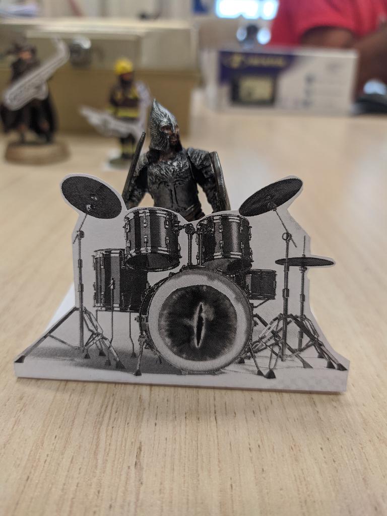 Marcuspignaton's tweet photo. Lord of the strings https://t.co/SwSoAMiiiY
