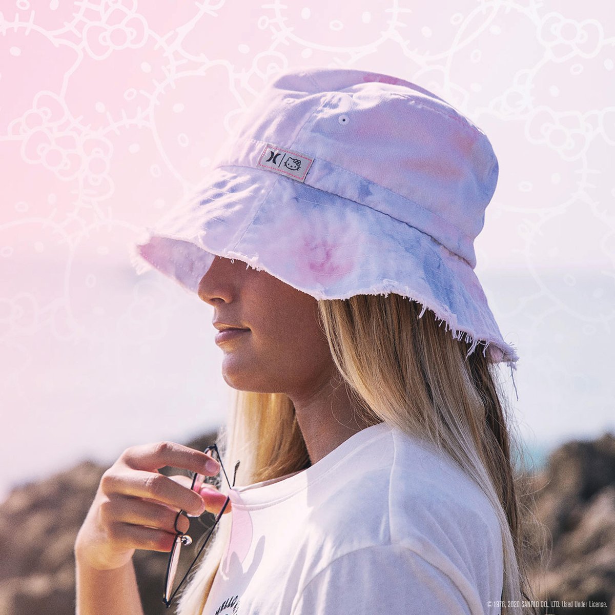 hellokitty's tweet photo. Your favorite @hurley gear just got a super sweet twist 🎀 Add a little #HelloKitty flair to your summer essentials and get ready to hit the beach 🌊

Shop now: https://t.co/1cJmqj31Am https://t.co/PetIyQ8Zwn