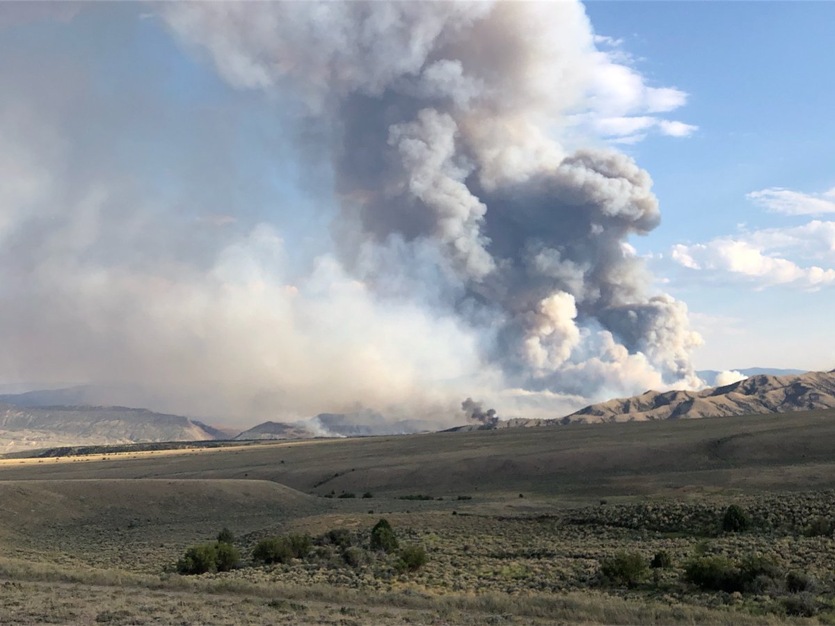 UtahWildfire's tweet photo. The #RichardFire has been renamed to the #RichardMountainFire.  The fire is 6,000+ acres and the WY Type 3 team has taken over management.  It's burning in steep country in pinyon pine, juniper and sagebrush.
Please follow #RichardMountainFire for updates. @BLMWyoming @BLMUtah https://t.co/WuqP2nKKWm