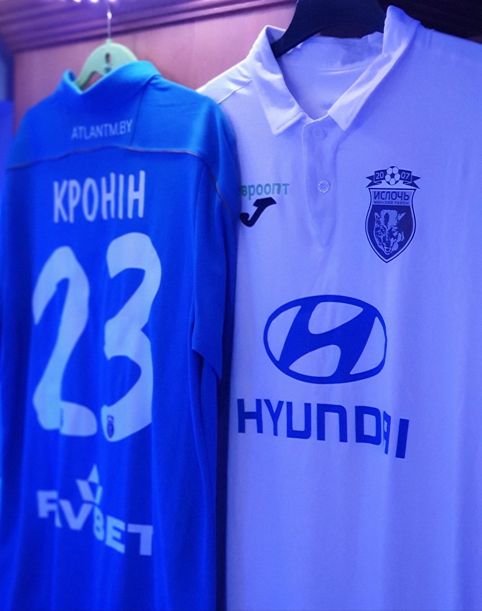 Ferg_Official's tweet photo. Big thanks to @fcisloch for adopting me as a fan when football stopped, let's push for a strong finish this season!
Special shout to @AGolenchuk for welcoming me in and kitting me out!
Ní neart go cur le chéile 🇮🇪🇧🇾 #Isloch #KPOHIH23 https://t.co/BgBlSK8krV https://t.co/psiI8G52im