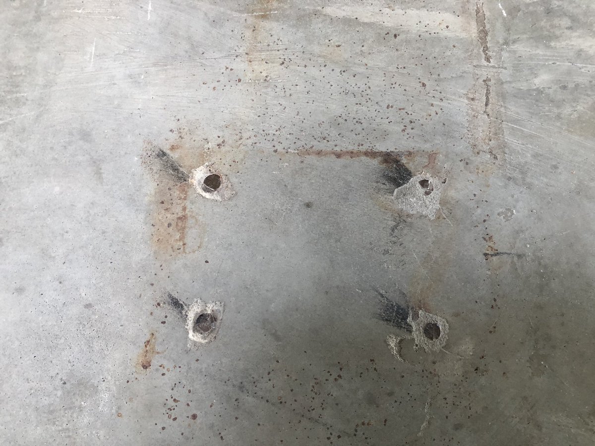 Schiller40's tweet photo. Schmutz? Wir nennen es #Floordesign - wir lieben die Vergangenheit unserer Location und konservieren die Spuren #Hybridspace #Coworkingspace #Wolfsburg #Floorstyle #coworking #Markthalle https://t.co/B7FbH18SzL