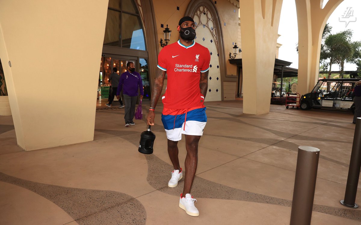 lebron liverpool kit