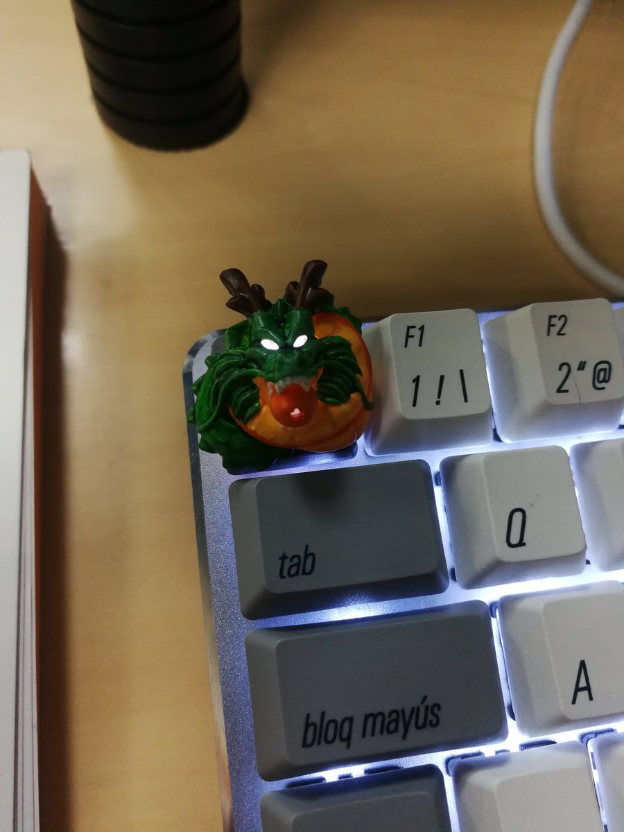 NGTrastear's tweet photo. Simple &amp; nice #DragonBall keycap for mechanical iluminated keyboards. Made with #elegoomarspro and skin #elegoo resin and #handpainted. #shenron #3dprinted #diy #nosgustatrastear https://t.co/DZe7feUwhY