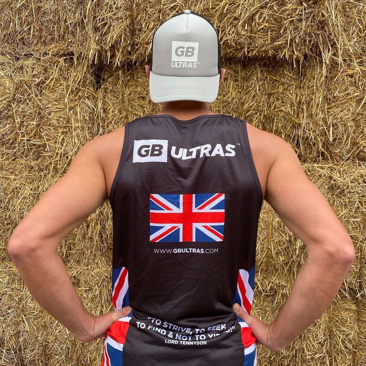 L2MUltra's tweet photo. Look out! >>> Local #ultrarunner Charlie has been modelling our #gbultras running gear again!

Truckers caps &amp; t-shirts from only £12.99, check out our website for more offers!! https://t.co/LosMZLPi5g

#gbultrascommunity #gbultrasrunningclub #ultrarunning #m2lultra #l2multra https://t.co/vYcExFcTk4