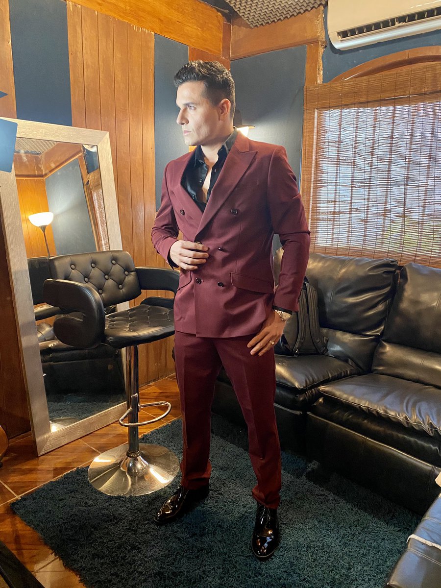 horaciopalencia's tweet photo. Grabando #SiLaAmasDeVerdad ♠️🔥 https://t.co/aQvjui7bDj