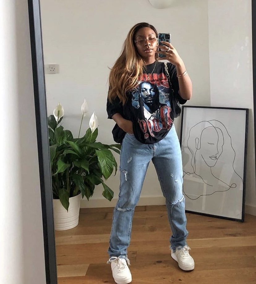 Featured image of post Oversized Shirt Outfits With Jeans - Take a look at 10 outfit ideas for how to wear oversized shirts in 2020.