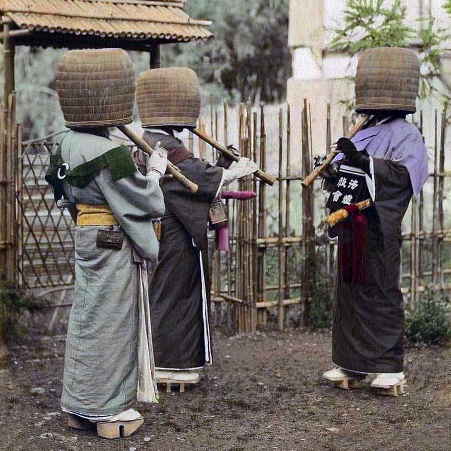 Retronaut HQ tweet media