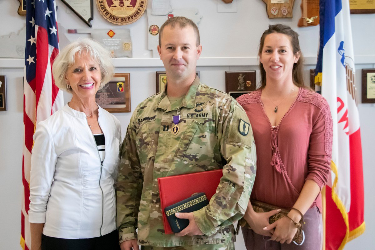 IowaNatGuard's tweet photo. Maj. Gen. Ben Corell presented Capt. Thomas A. Baumhover the Purple Heart Medal at Camp Dodge today. 🎖️💜
The medal was awarded to Baumhover for injuries sustained while serving in the @USMC in Iraq from 2006-2007. #PurpleHeart #HonorableService https://t.co/QxDGZj2iTk