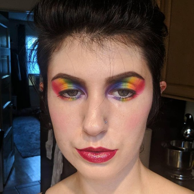 my first plexstorm stream had technical difficulties on my end but at least my makeup looked amazing<a href="/tag/lgbt"class="tags"><span>#lgbt</span></a><a href="/tag/nonbinary"class="tags"><span>#nonbinary</span></a>