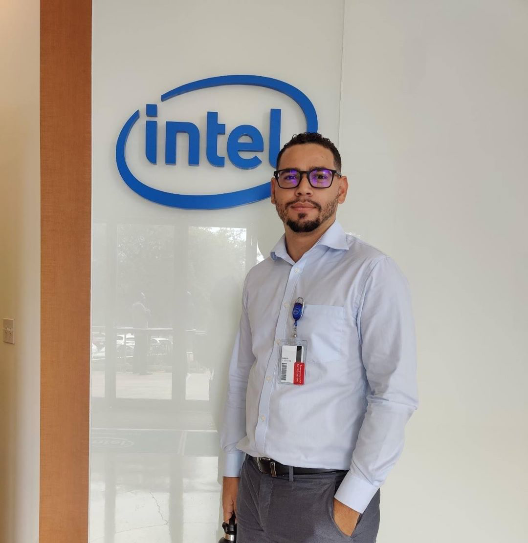 EE_USF's tweet photo. Congratulations to Ph.D. Candidate, Ilia Baustista-Adames, on being a recipient of the 2020-2021 National GEM Consortium PhD fellowship. Ilia will receive a stipend of $20,000 sponsored by Intel! #engineering #Intel @research #leadership #USF #GoBulls 

https://t.co/Thk35c4hQE https://t.co/HkqEvG6ld8