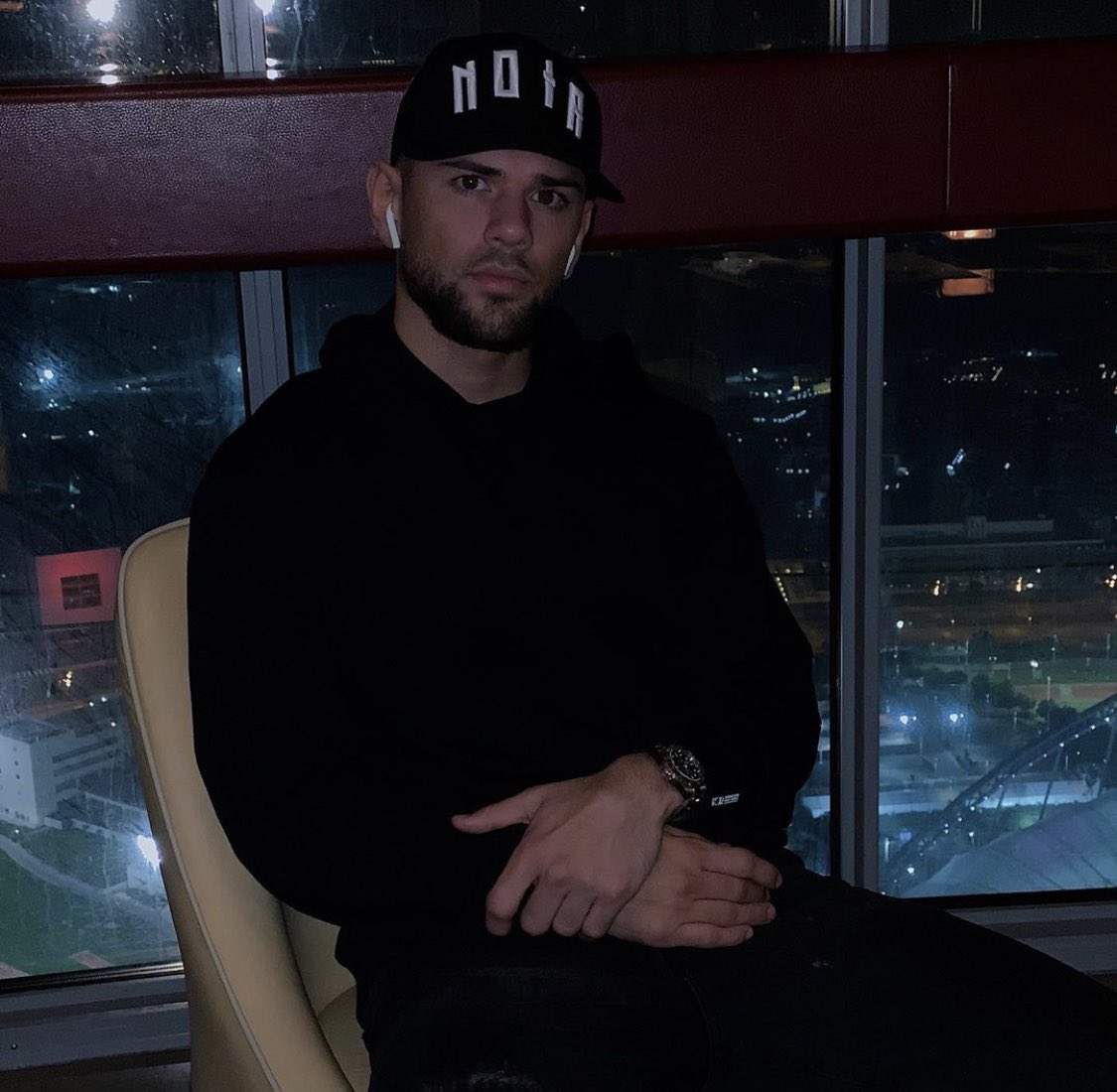 Dinner last night with my number 1 <a href="/Lalaina_Online/">Lalaina</a> 💙 #DoingSavageRight