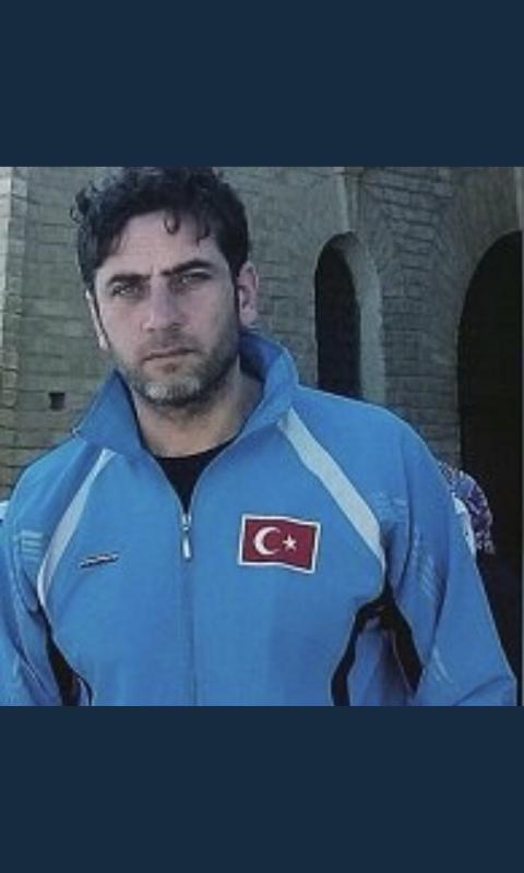 TurkcuuOznur's tweet photo. Konya'da dört öğrencisine tecavüz eden, bu dövüş sporu hocasına evlatlarını emanet eden her anne baba, çocuklarıyla mutlaka konuşmalı. Her insan tecavüze uğradığını söyleyemez... Lütfen evlatlarınızla konuşun LÜTFEN!!!
#SapıkSporHocasınıYargıla https://t.co/MPTU7TyB2y