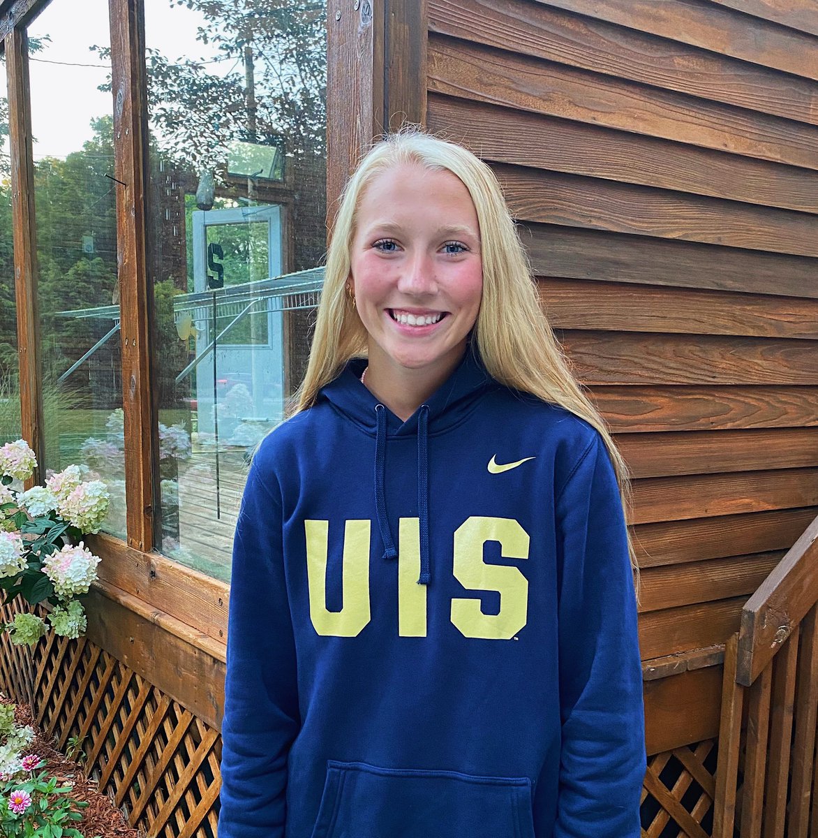 bri_wade's tweet photo. I’m super excited to announce that I am verbally committing to the University of Illinois-Springfield! Thank you to all of my coaches and teammates for pushing me to be better everyday. So excited to make UIS my home in the fall of 2021!!🌟⚽️❤️ https://t.co/F1qsGBsCdQ