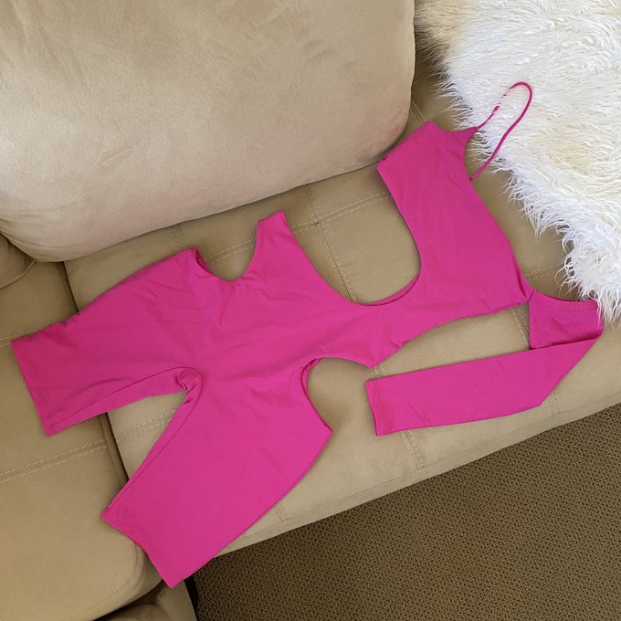 Posted more on my Poshmark💕y&rsquo;all already know I never overprice anything☺️ https://t.co/U1XYBMIQUX https://t