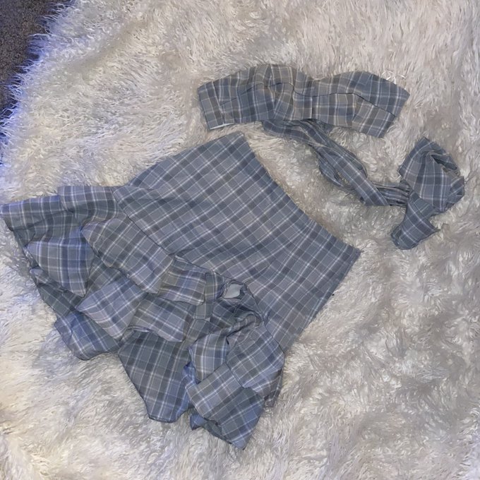 Posted more on my Poshmark💕y&rsquo;all already know I never overprice anything☺️ https://t.co/U1XYBMIQUX https://t