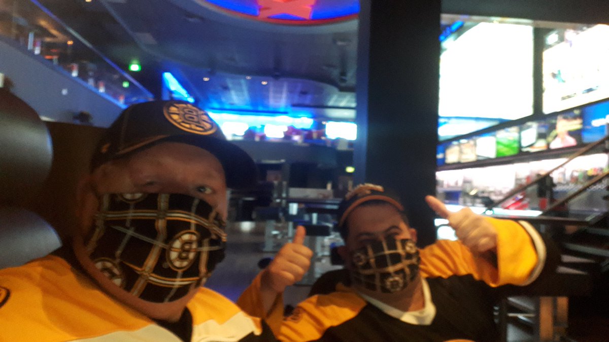 lylepmailman's tweet photo. @HFXSports with @adamdenney231 watching @NHLBruins 
#bestplaceforbruinsfansinhfx https://t.co/l3QZlG2gtZ