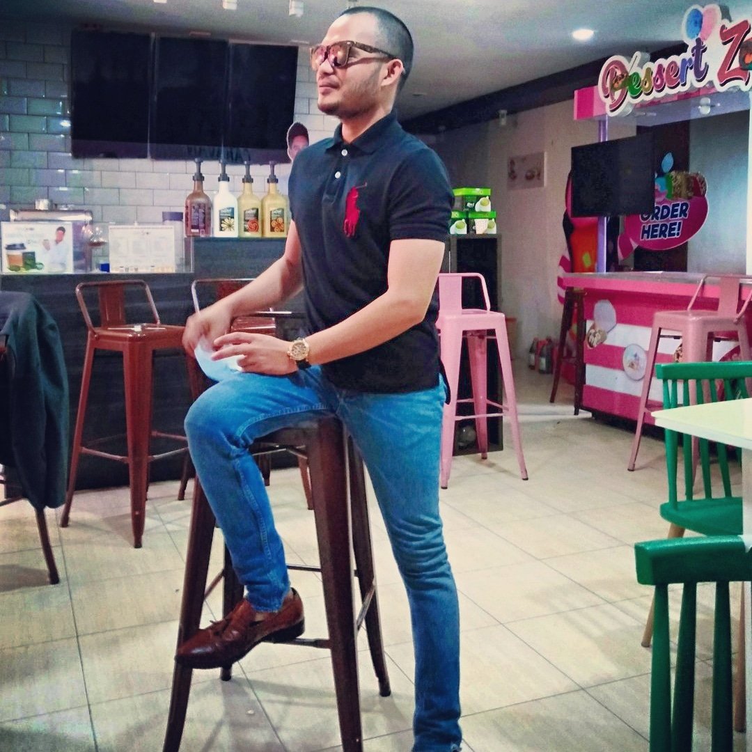 b_geronda's tweet photo. #NewProfilePic https://t.co/jQ2PmQfRvs
