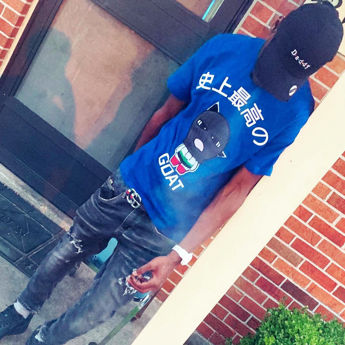 Maisonmann's tweet photo. I Tryda overlook the shit that’ll make me take a nigga🥶 #LLCEE❤️🩹 https://t.co/VkUCaBofPY