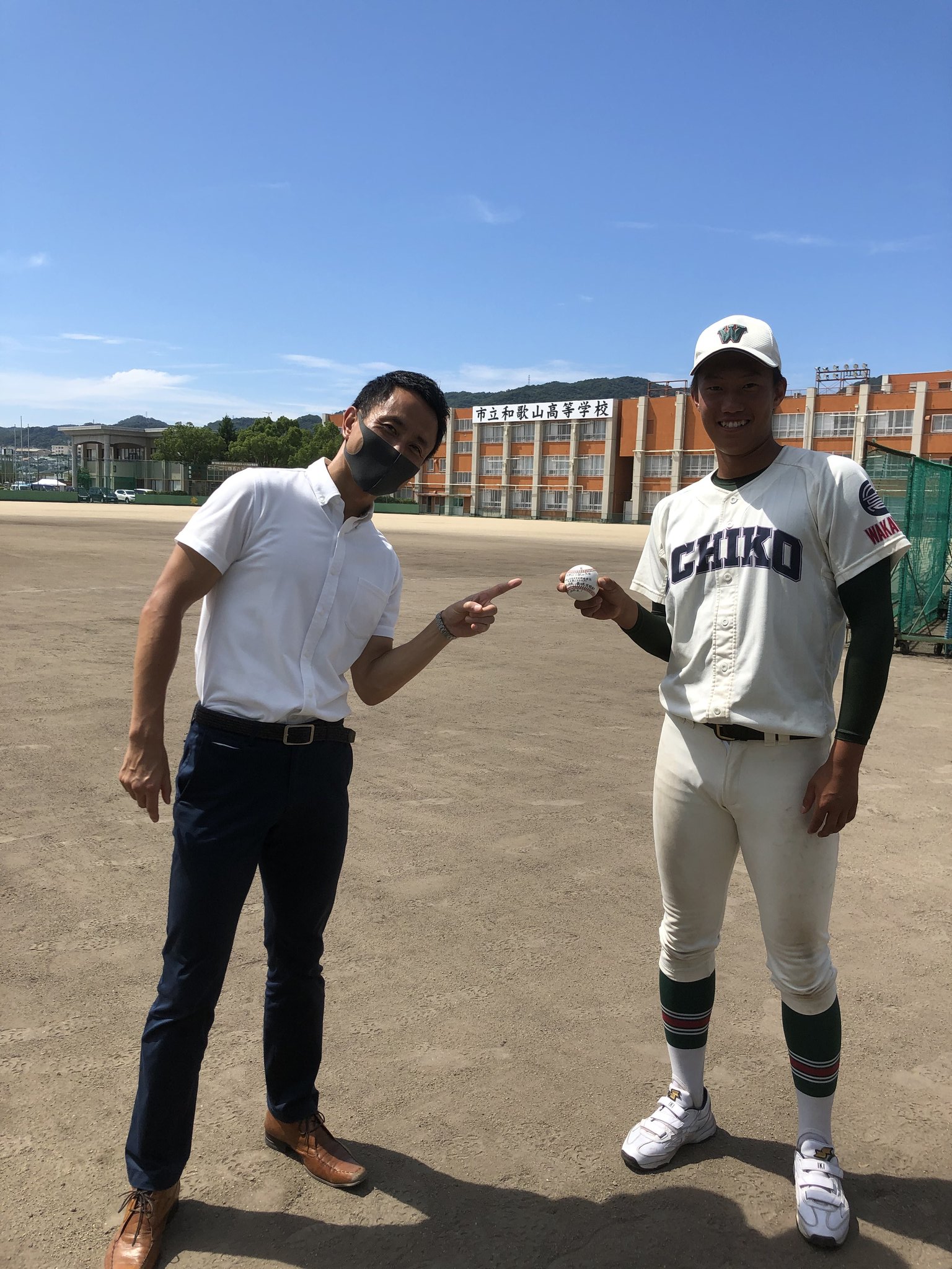 市立和歌山高校 ユニフォーム