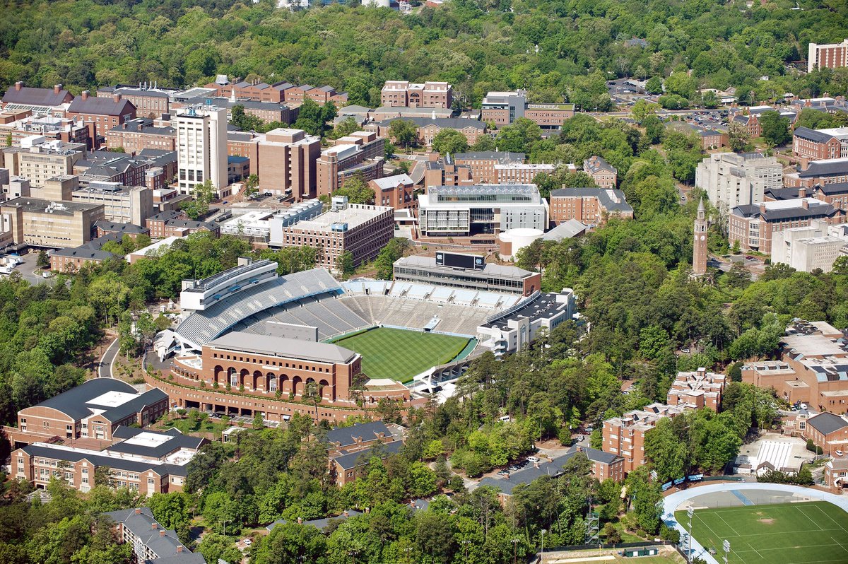 Amazing Colleges tweet media