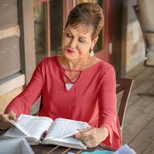 PasteurJoyce's tweet photo. Rien ne peut me rendre heureux car
Je bénis le Seigneur pour toutes les personnes dans le monde qui se convertissent et changent de camp en nous suivant.
Juste vous dire vous avez fait le bon choix! Tenez bon et restez dans les voies du Seigneur.
Gloire à Dieu !!!! https://t.co/tWEXDlUY2W