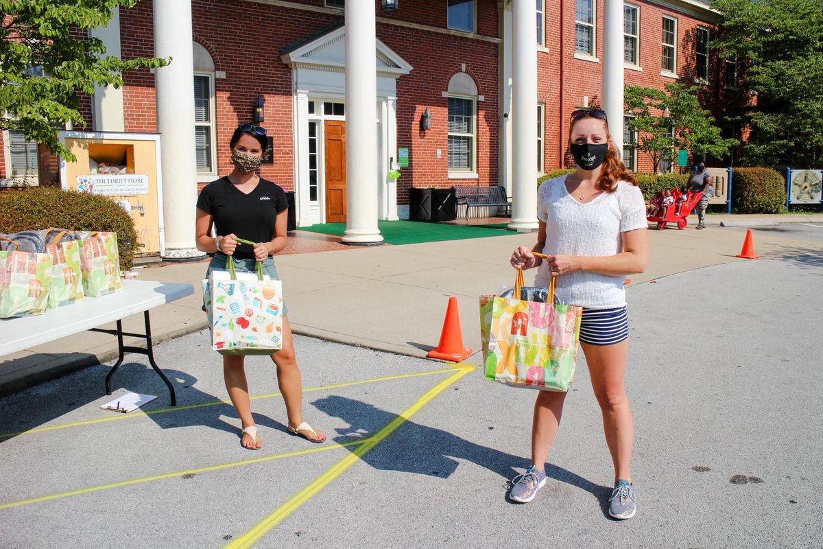 Although our @unumnews volunteers couldn’t be with us this morning, <a href="/RachelHUnum/">Rachel Hargis</a> &amp; I got to head over to <a href="/caring4children/">Chambliss Center for Children</a> to pack school supplies for our annual #BacktoSchoolBash. 100 students will get school supplies to start this yr off right! #UnumCares