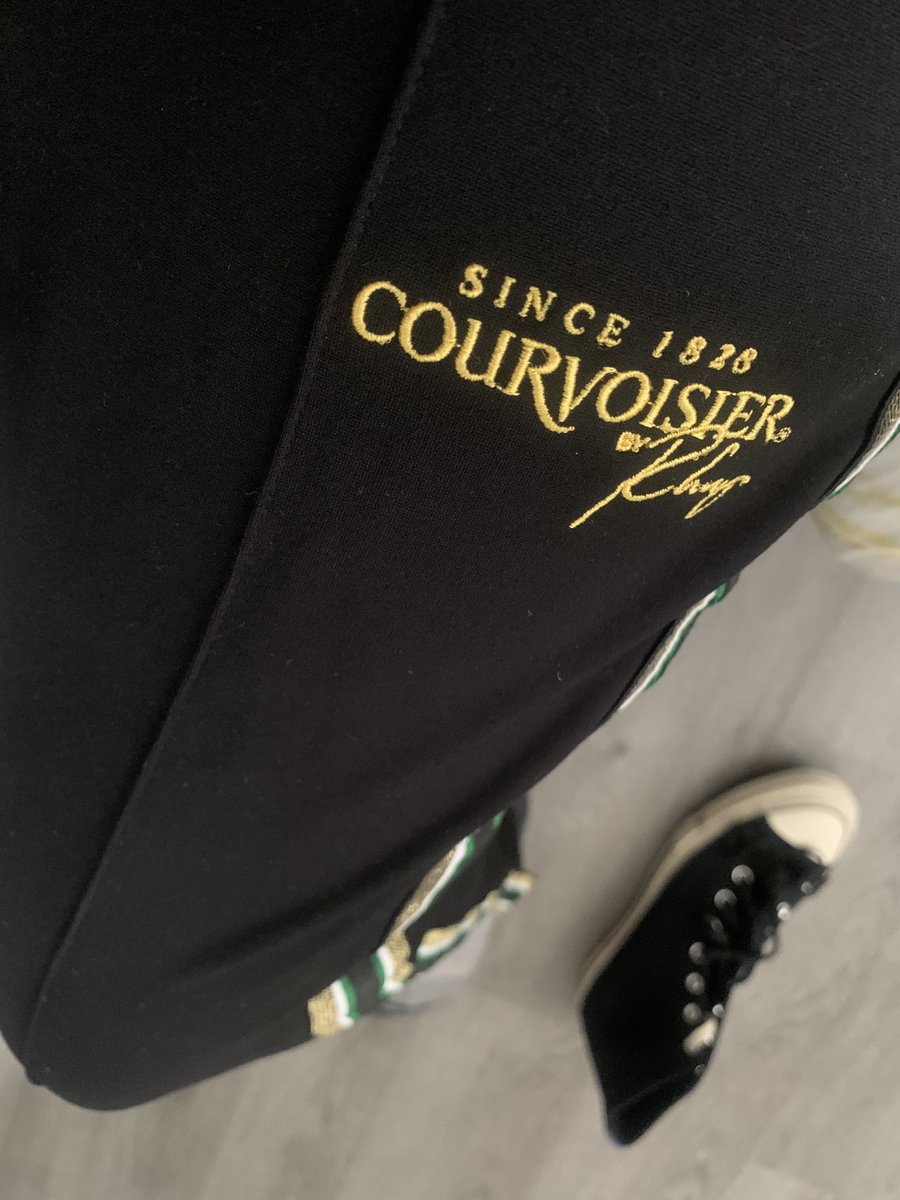 bigteflon's tweet photo. Shoutout to the folks at @CourvoisierUSA for hooking me up with these dope custom tuxedo pants designed by @Rhuigi 🔥🔥🔥🔥 for winning their #HonorYourCode contest 🙏🏽🙏🏽🙏🏽 https://t.co/yjQ1RUdb5o