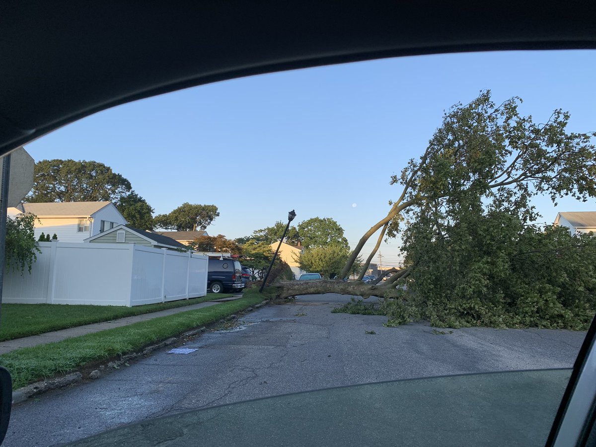 livingpractical's tweet photo. Just a typical drive to Dunkin and this is just one of so many. Can 2020 be any harder on New Yorkers?#TropicalStormIsaias #NewYork #newyorkstrong https://t.co/AuTXo7gYiy