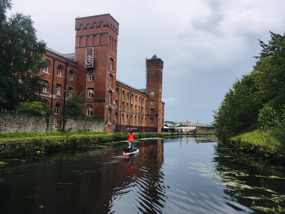 ShellsEllison's tweet image. Thank you Stephen from @CRTNorthWest for helping us out today, supporting our Liverpool to Goole SUP and for making a donation to Mind. You made our day amongst all the wind and rain!