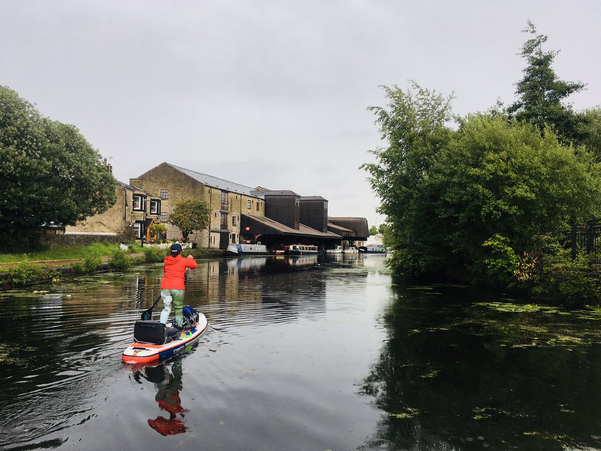 ShellsEllison's tweet image. Thank you Stephen from @CRTNorthWest for helping us out today, supporting our Liverpool to Goole SUP and for making a donation to Mind. You made our day amongst all the wind and rain!