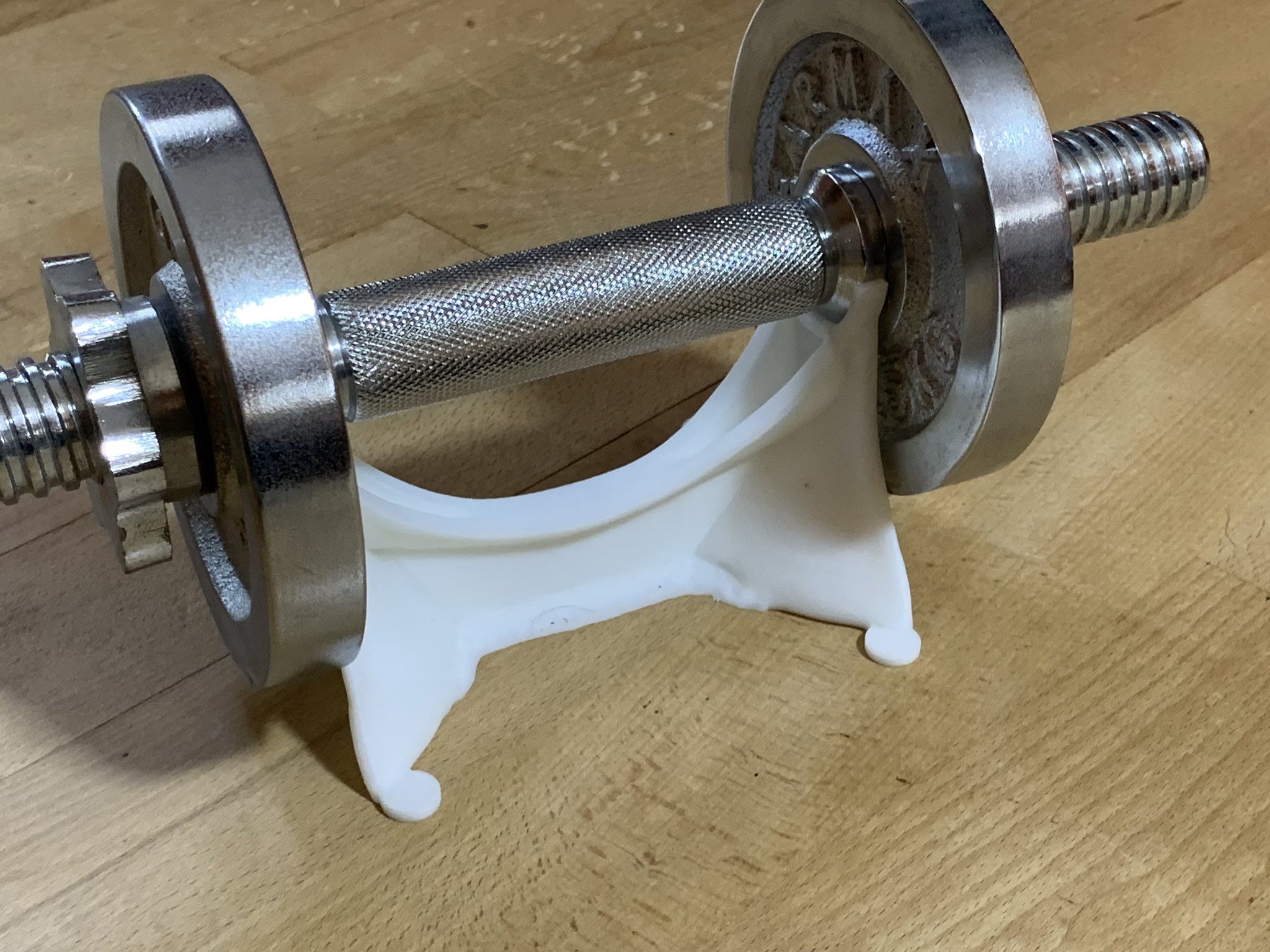تويتر Tomo Makabe على تويتر Fusion360で設計したダンベルスタンドを3dプリンタで出力してみました 1つ目は普通に設計した物 2つ目はジェネレーティブデザインで生成した物 Fusion360 T Co 43zfylwctu