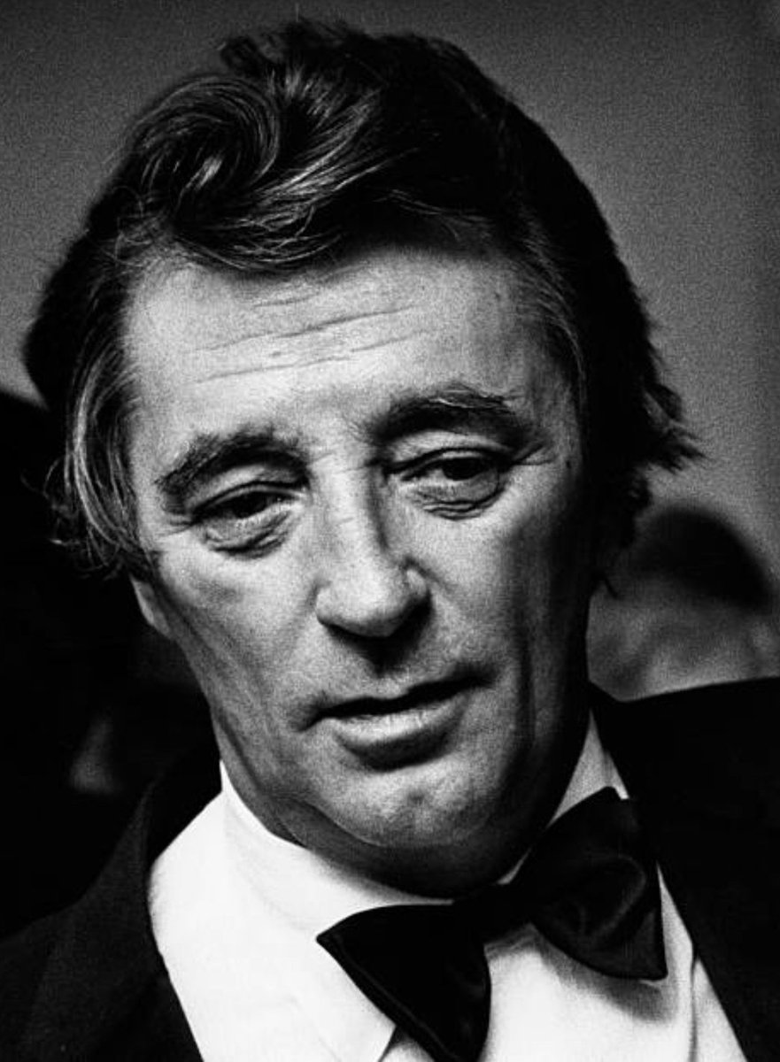  #Efemérides  #TalDíaComoHoy  #OnThisDay  #BOTD  #Actor  #RobertMitchumHilo de 19 tweets.1917. Hoy, 6 de agosto, nacía Robert Charles Durman Mitchum, ROBERT MITCHUM (f. 1997), actor de cine y cantante.