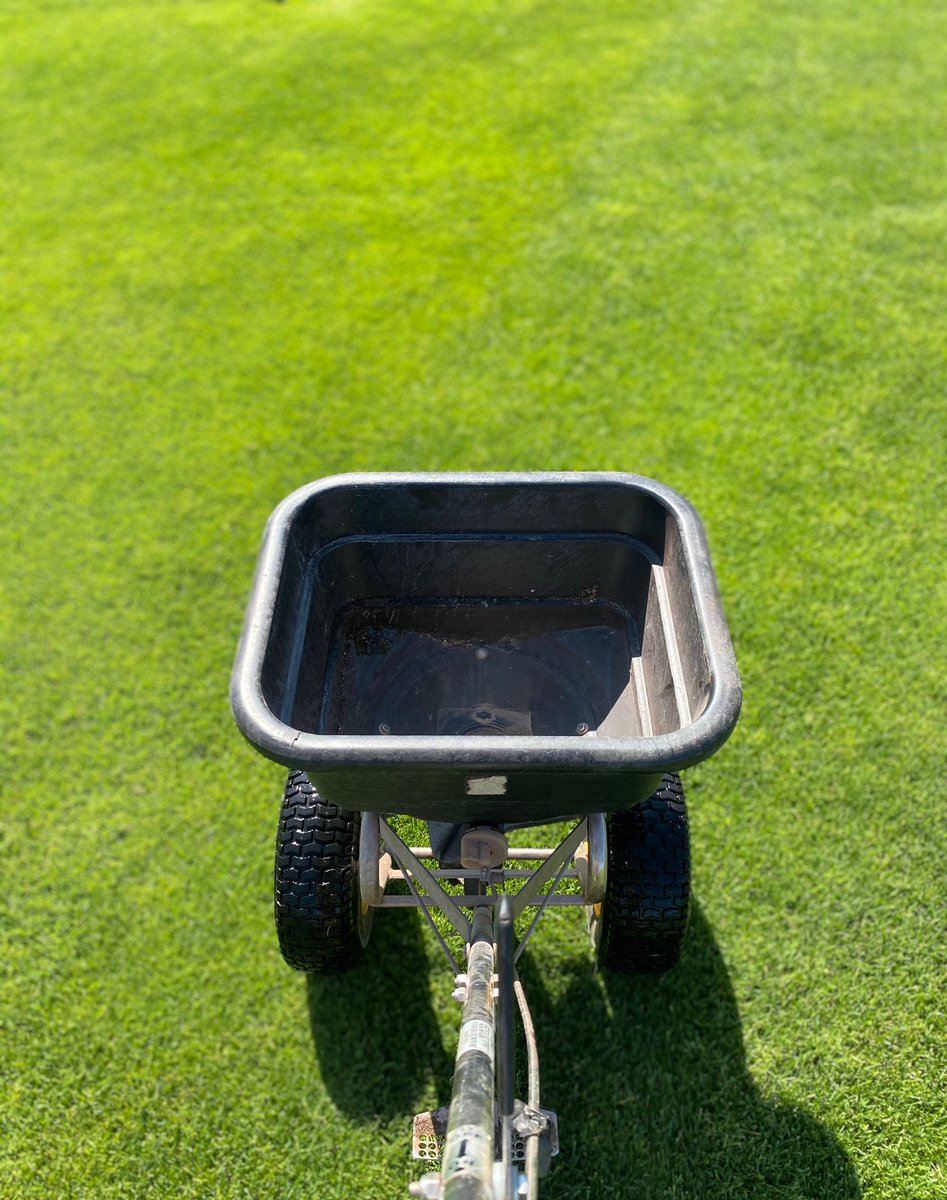 wu_cutcrew's tweet photo. Touching up the cut on Marks and addressing some dry spots at the Merk. #HeadToHeadCoverage #DetailWork #GoBucs https://t.co/B3QTPx4JWX