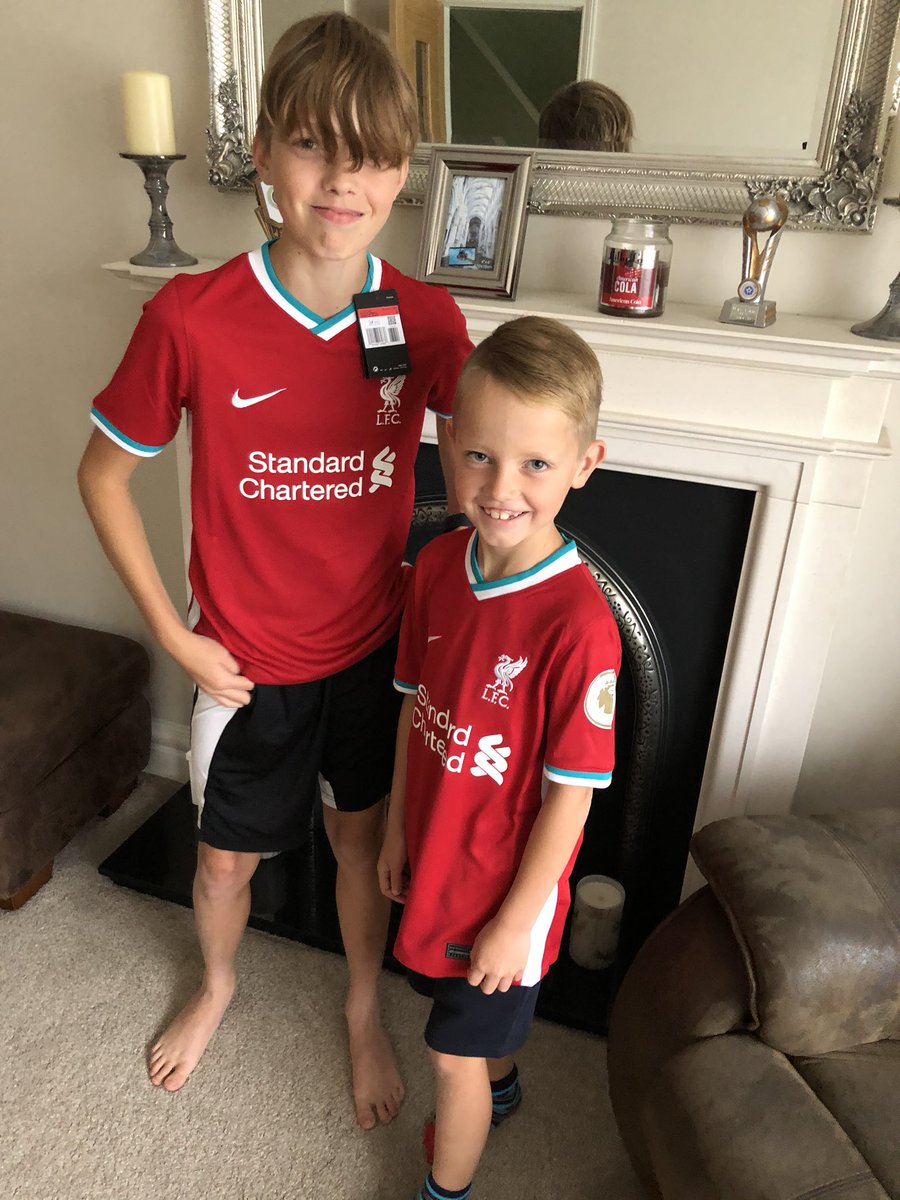 Angela01uk's tweet photo. Special delivery from Nike! @LiverpoolFC  #NewKit #nike #nabylad @naby Keira @JHenderson  @Alex_OxChambo  @MoSalah  @1JohnAchterberg @Carra23  #yeslad! https://t.co/BmZ0mpRvd7