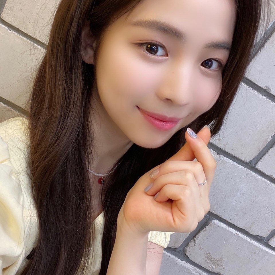 NiziU_Instagram's tweet photo. #MAYA #MAYAKitchen #🦢 https://t.co/iAj7q0QiOx