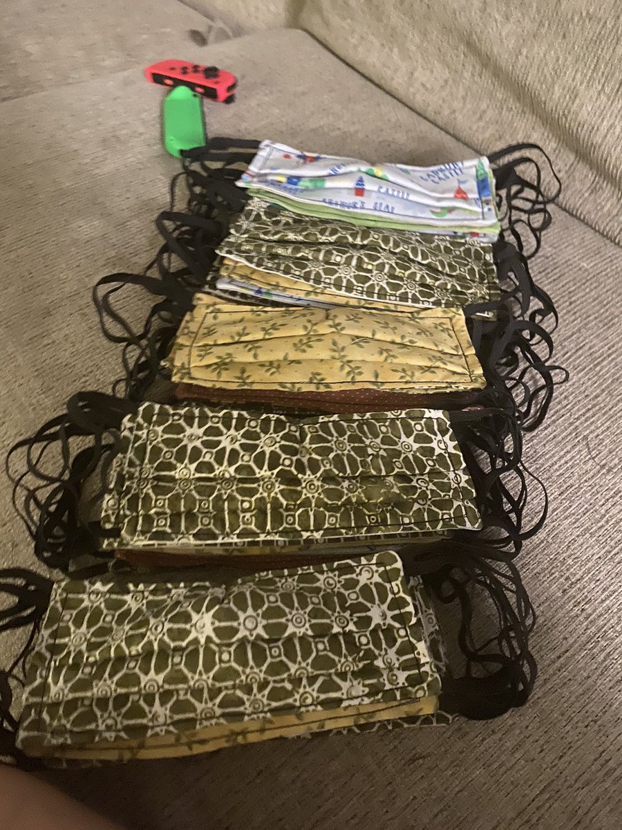 BookyBaucum's tweet photo. MASKapades update. Huge thanks to the amazing @bdfant @HollyEelman @MrsBruzzese @Retiredlib928 and others who have continued to bring fabric to my house. Whether it be from a personal stash, a mother, or even your classroom currents. Current mask count 2,036. #makerswithacause https://t.co/cRwxV0V75s