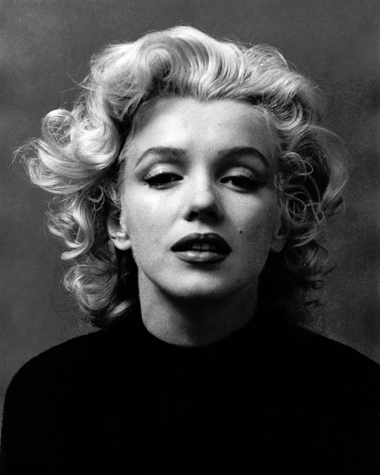 ClassicalCinema's tweet photo. 58 years ago today we tragically lost Marilyn Monroe. She was only 36 years old. #RIP https://t.co/tkWO2Km10W