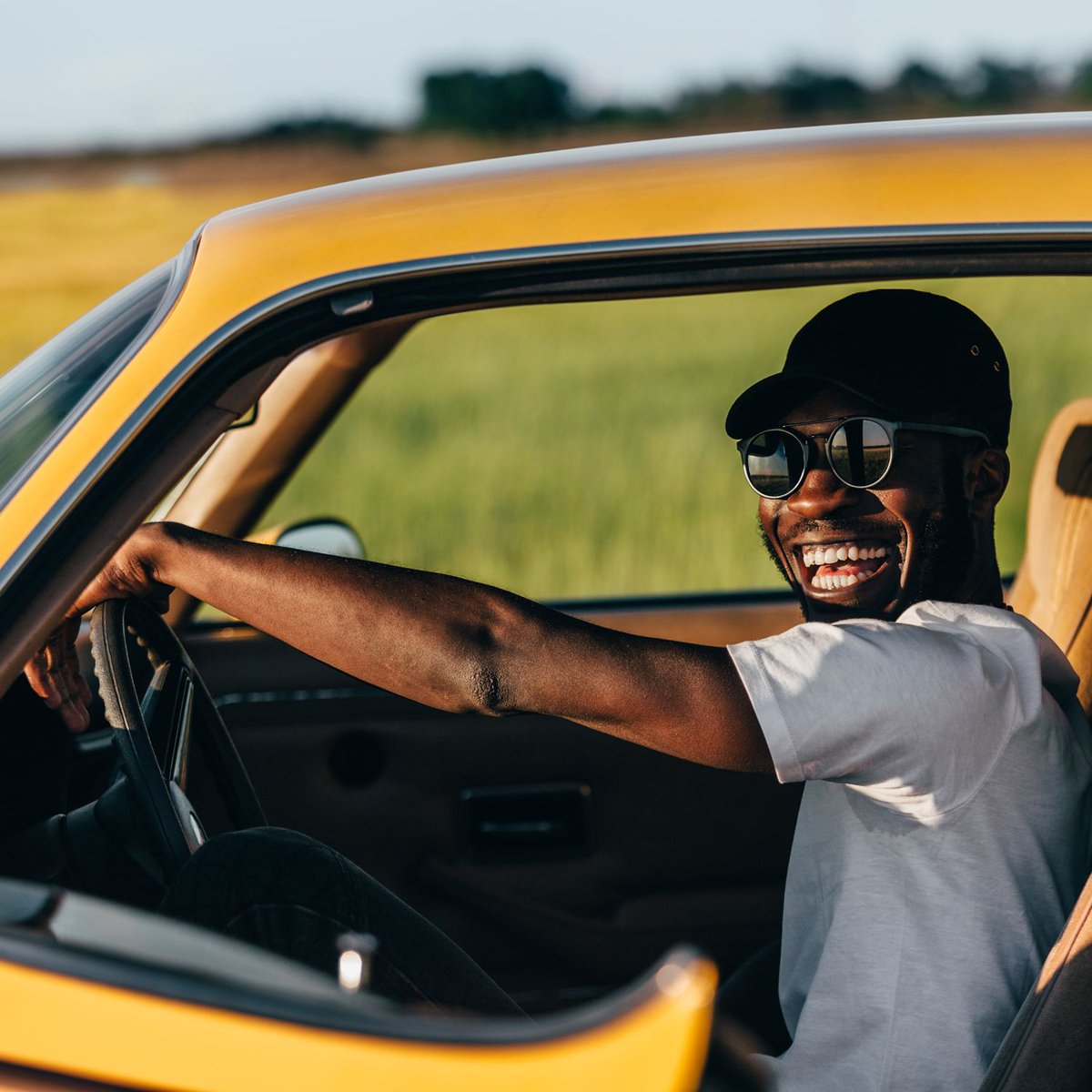 CARandDRIVER's tweet photo. We found the absolute must-have road trip essentials for your next cross-country adventure: https://t.co/DQEQLQEQ3B https://t.co/QbjnzvTBxB