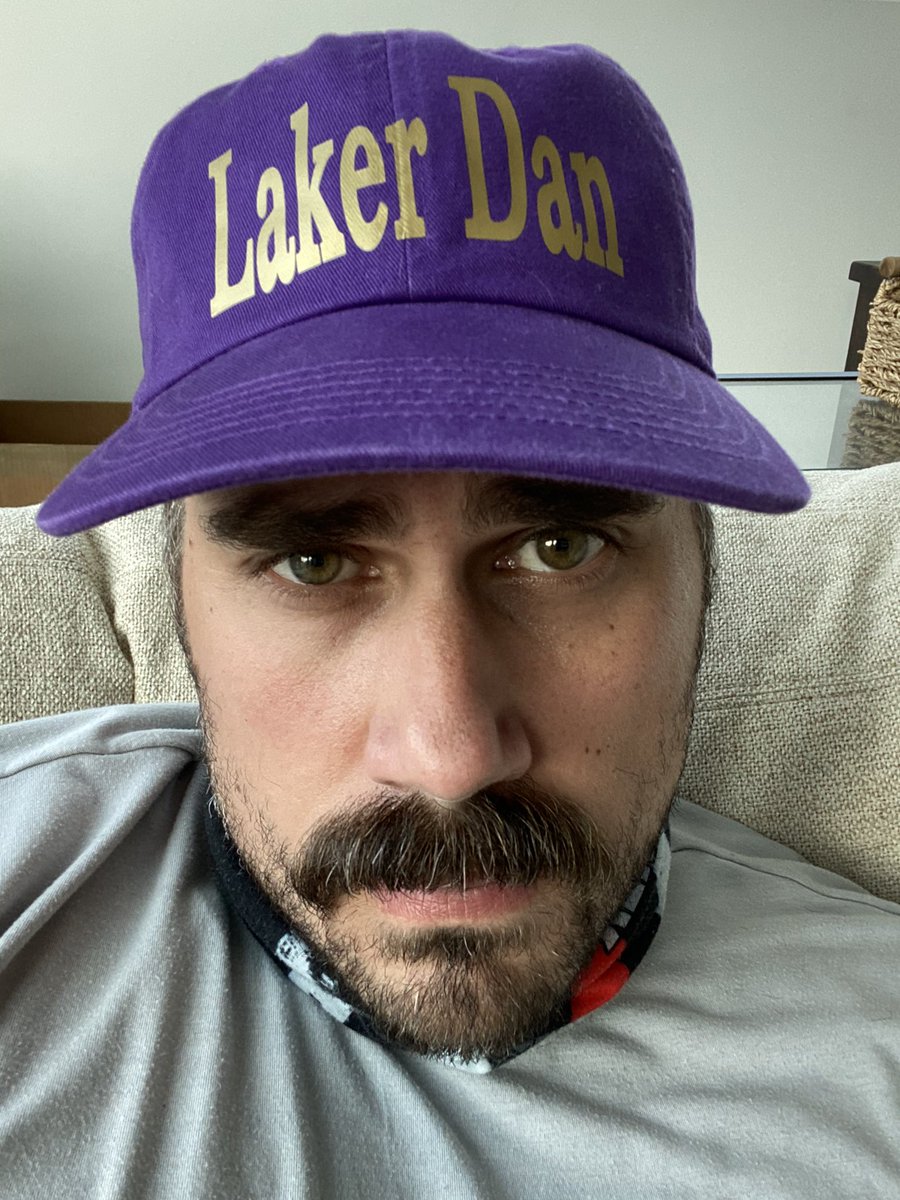 BarstoolBigCat's tweet photo. Want it on the record that I just spent an hour in the NBA virtual fan waiting room trying to watch my Lakers, only to be denied access. #TrueFan #LakerDan https://t.co/f2Aq3rM1Pw