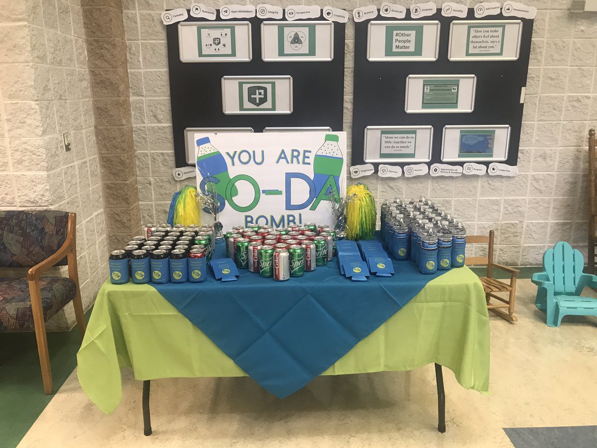 MsDegree5's tweet photo. Thankful for such a amazing PTA! Thank you Ballentine PTA 💙💚@BESFirefly https://t.co/TamT9AyEnh