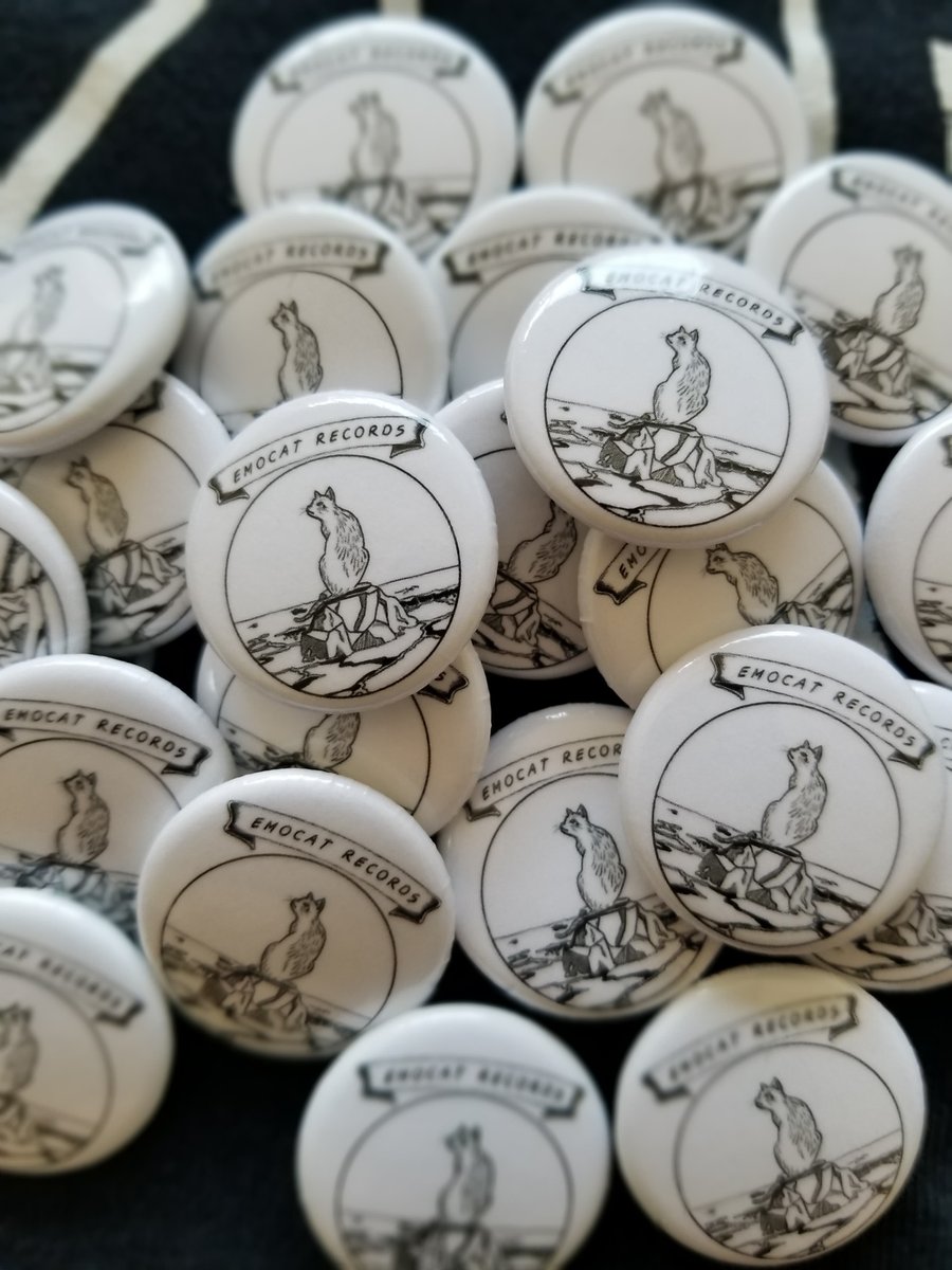 EmocatRecords's tweet photo. Do you call these buttons or pins? Sending these out with each order❤️ https://t.co/5DtZu9Vo9c
